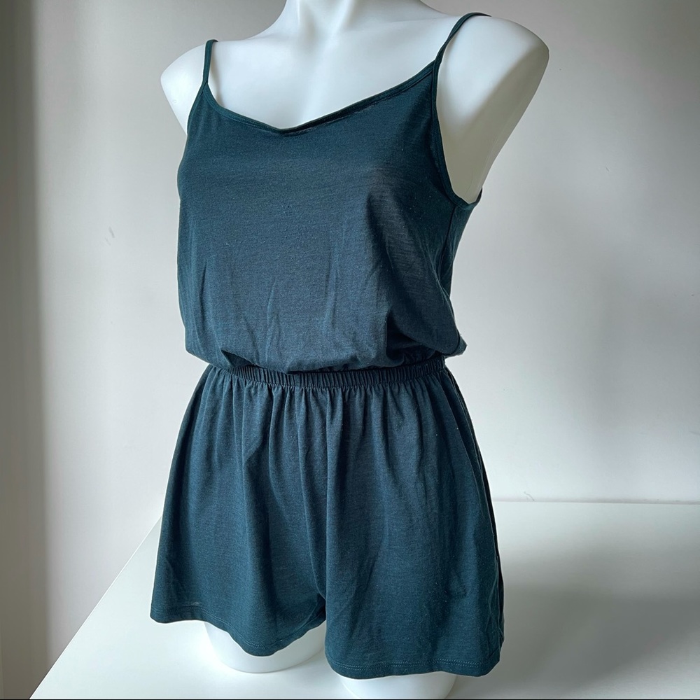 Soft and comfy cotton jersey romper